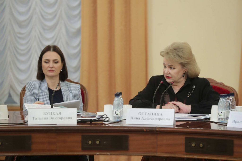 Госдума пытается украсть авторские права Королевской Академии Материнства